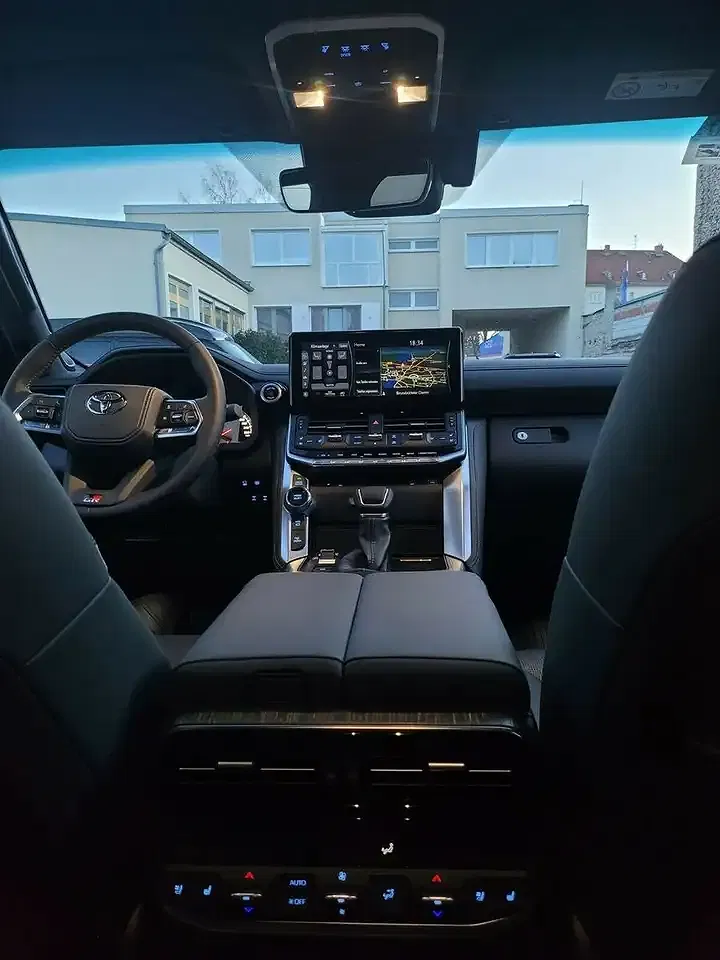 Toyota Land Cruiser - foto 15