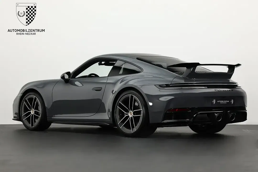 Porsche 911 4 Carrera GTS - Thumbnail 6