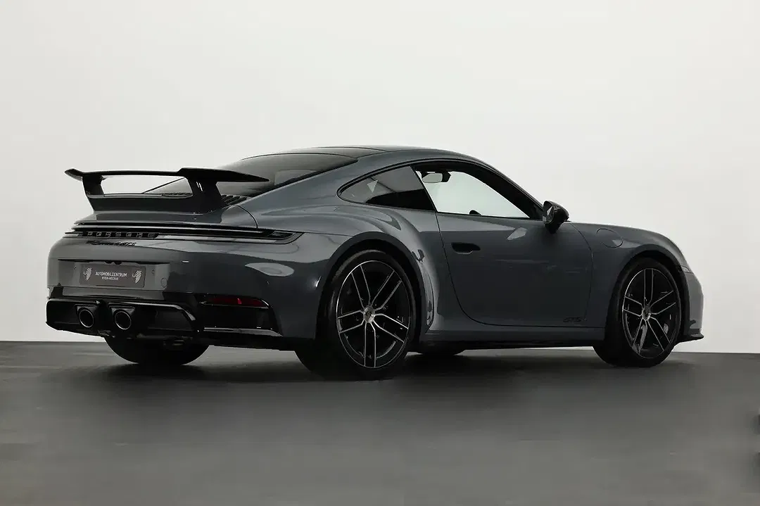 Porsche 911 4 Carrera GTS - Thumbnail 9