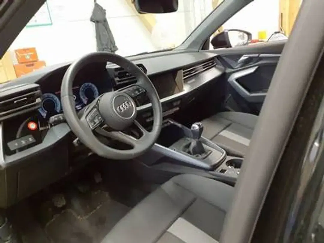 Audi A3 35 TFSI Sportback - Thumbnail 4