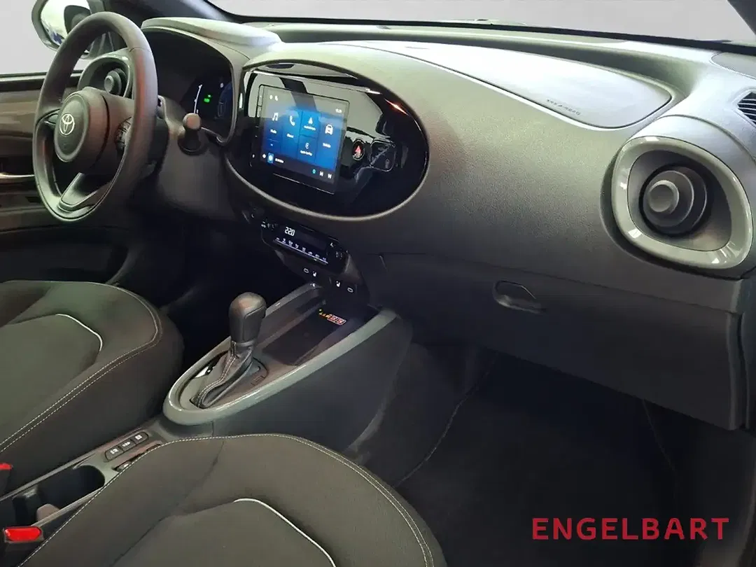 Toyota Aygo X 1.5 Hybrid Teamplayer - Thumbnail 10