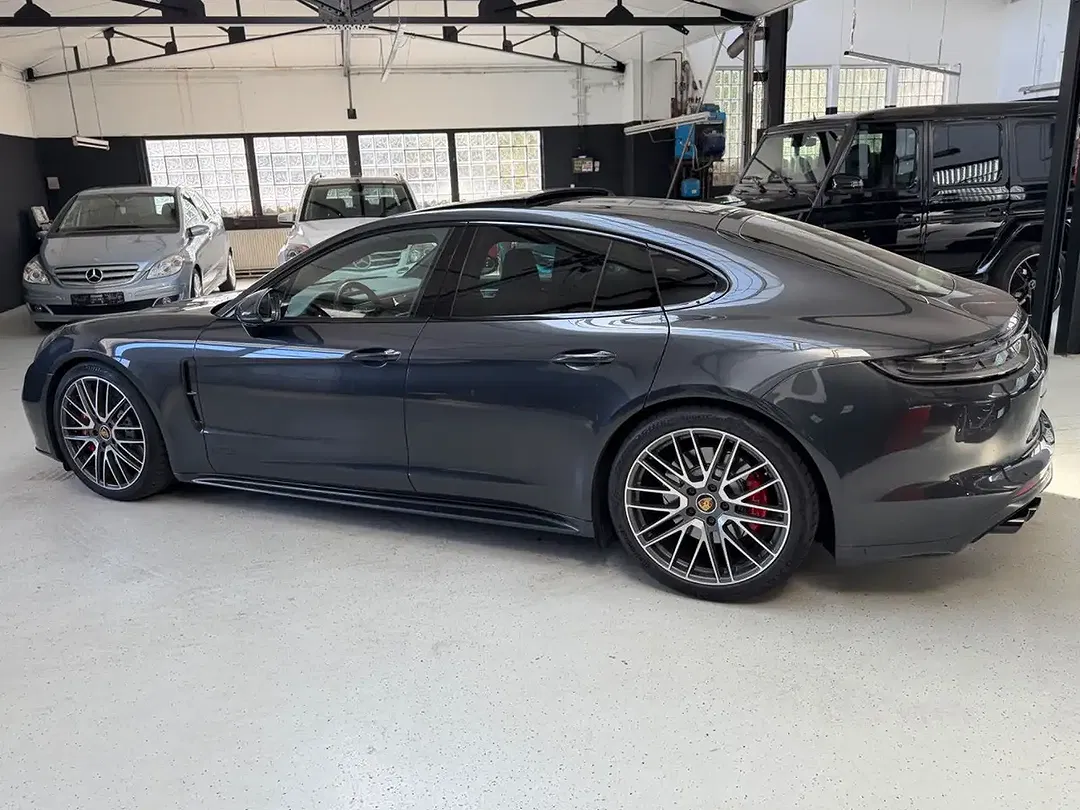 Porsche Panamera V8 GTS - Thumbnail 2