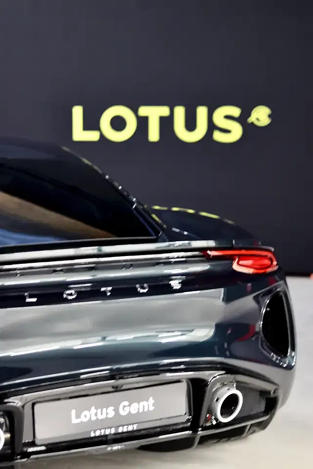 Lotus Emira Turbo SE - Thumbnail 4