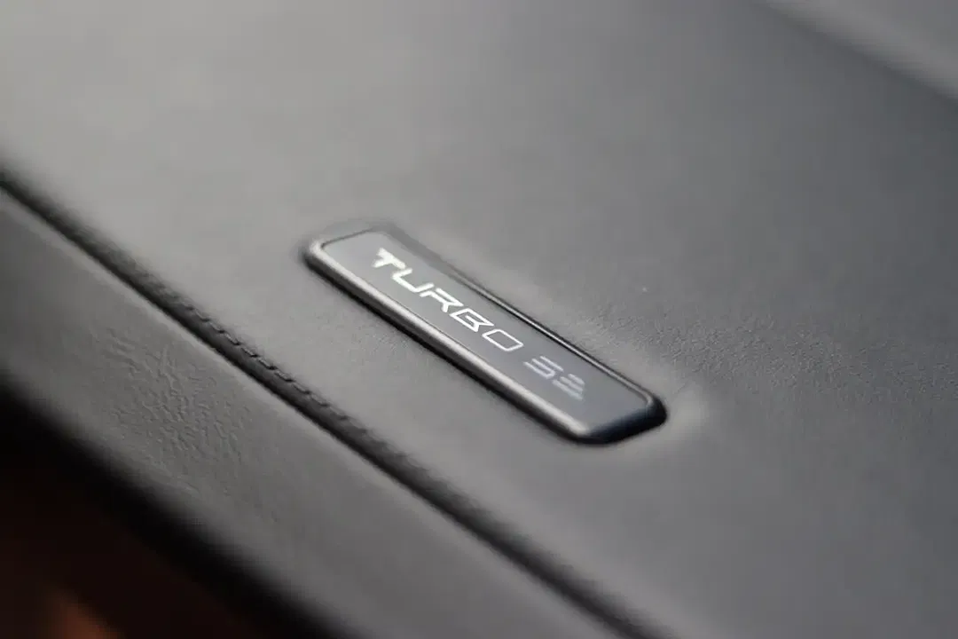 Lotus Emira Turbo SE - Thumbnail 8