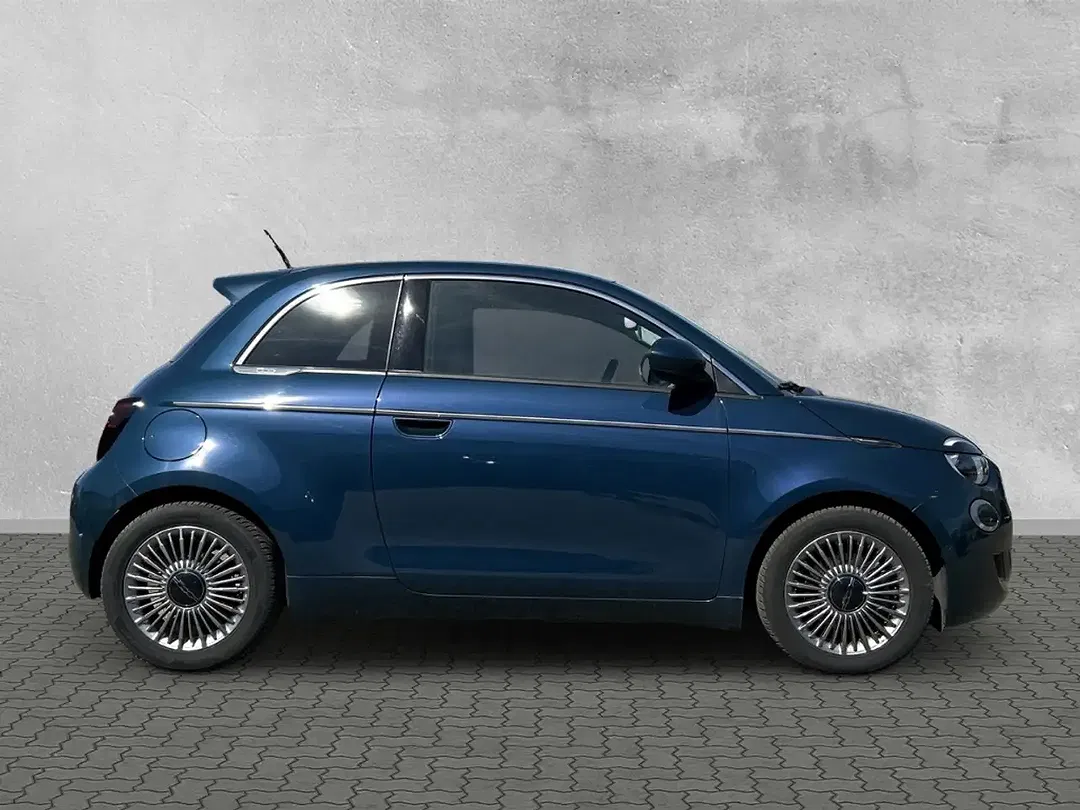 Fiat 500e - Thumbnail 3