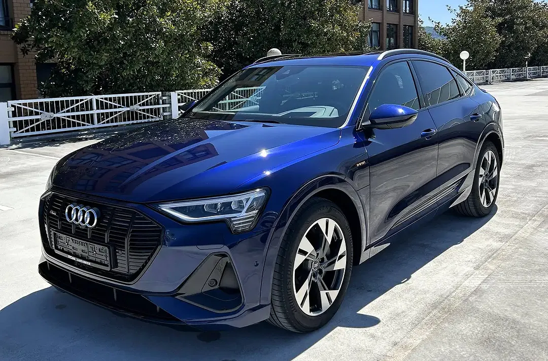 Audi e-tron 55 quattro Sportback S line - foto 1