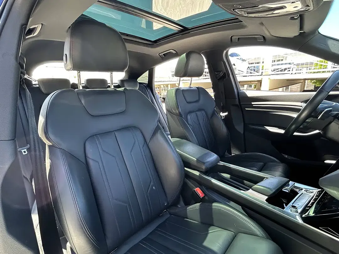 Audi e-tron 55 quattro Sportback S line - Thumbnail 12