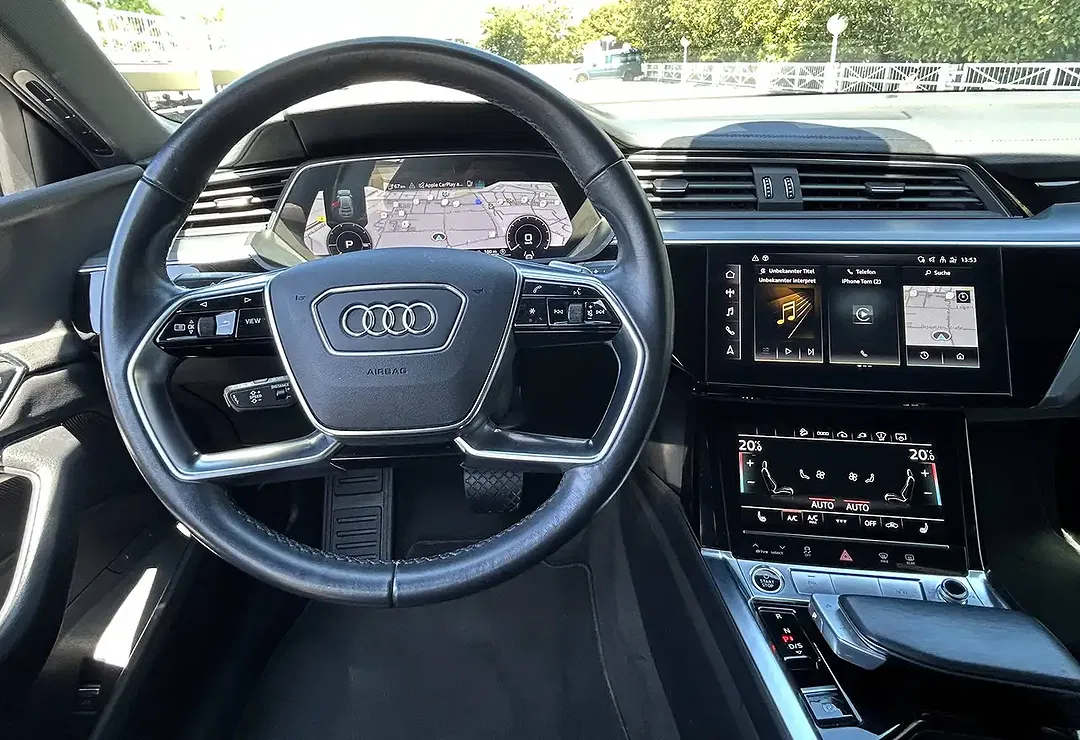 Audi e-tron 55 quattro Sportback S line - Thumbnail 14