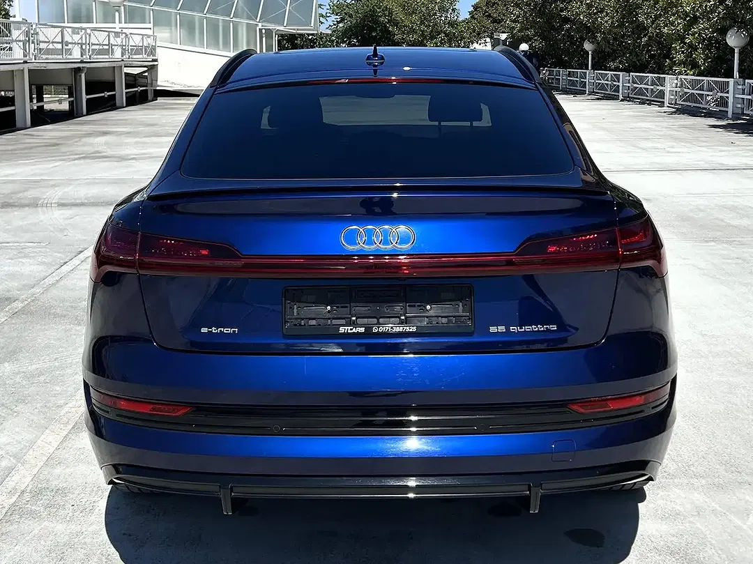 Audi e-tron 55 quattro Sportback S line - Thumbnail 6