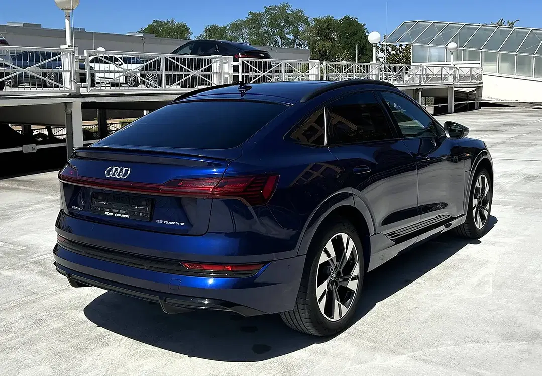 Audi e-tron 55 quattro Sportback S line - Thumbnail 7