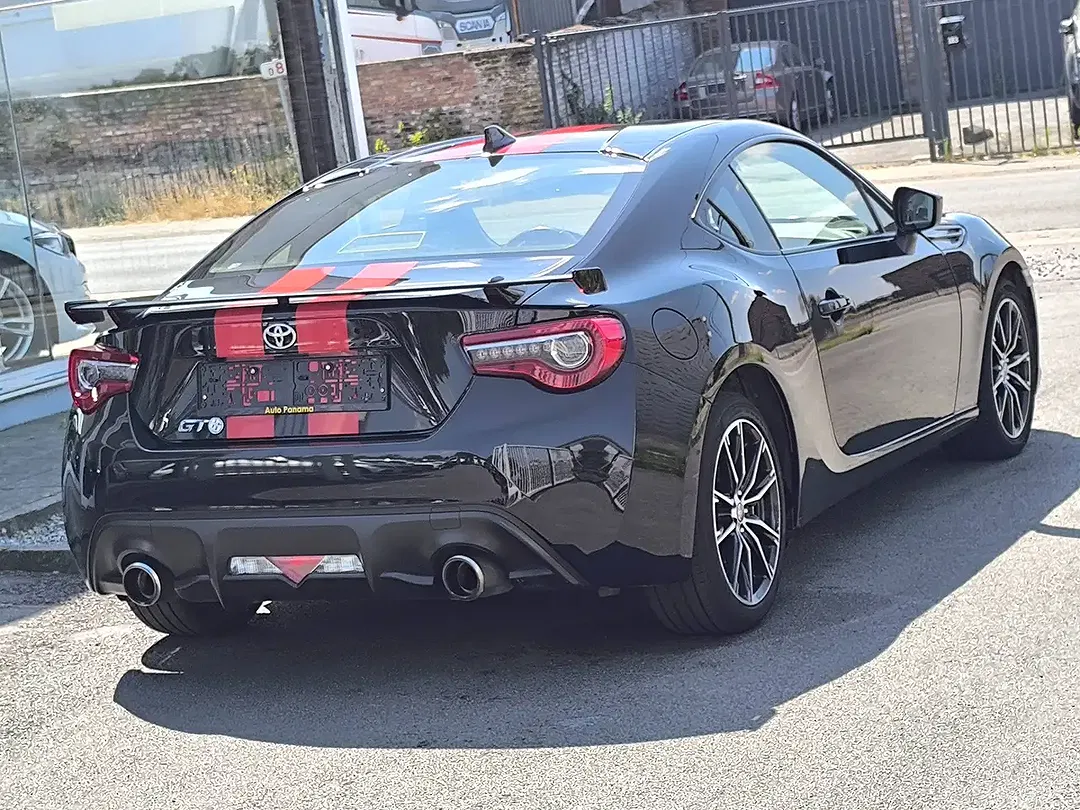 Toyota GT86 - foto 2