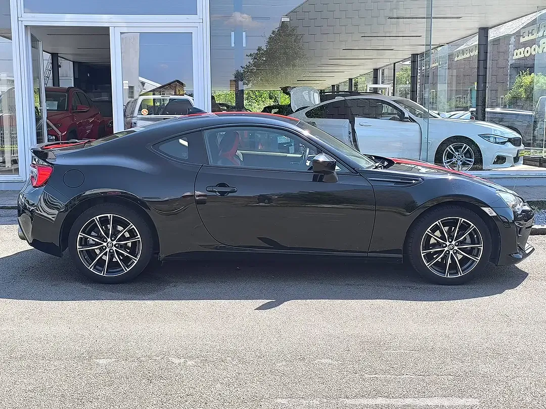 Toyota GT86 - Thumbnail 5