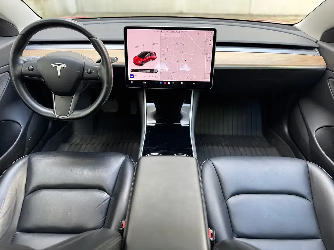 Tesla Model 3 Standard Range Plus - Thumbnail 9