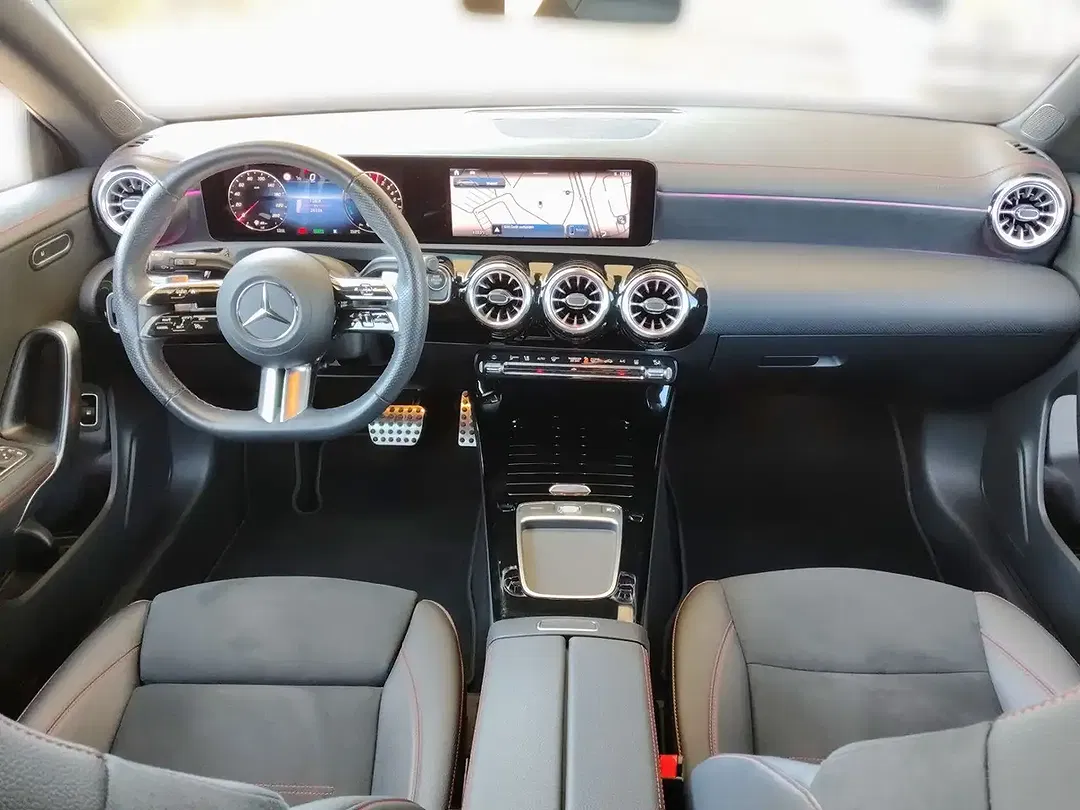 Mercedes-Benz CLA 250 AMG Line - Thumbnail 12
