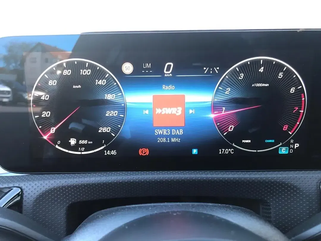 Mercedes-Benz CLA 200 AMG MBUX Night - Thumbnail 9