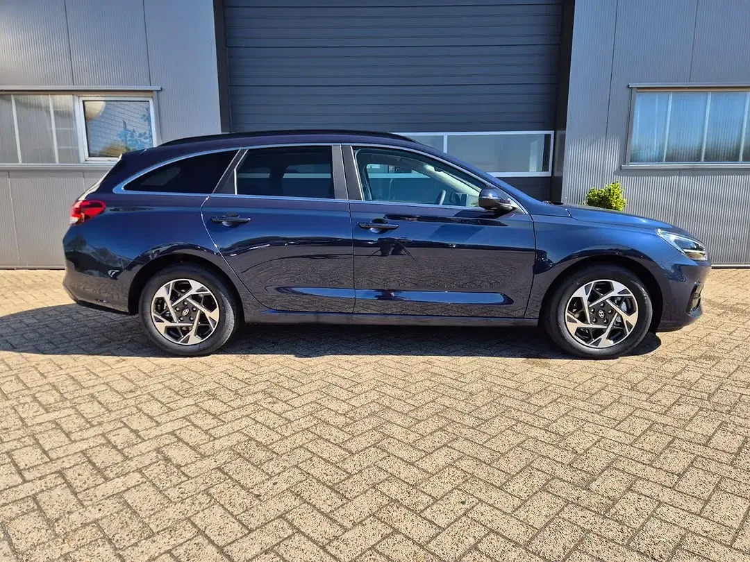 Hyundai i30 1.6 T-GDI AUT cw Trend - Thumbnail 5