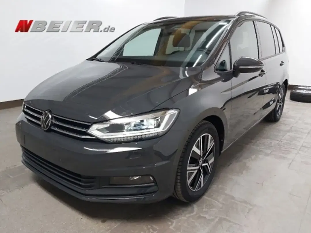 Volkswagen Touran - foto 1