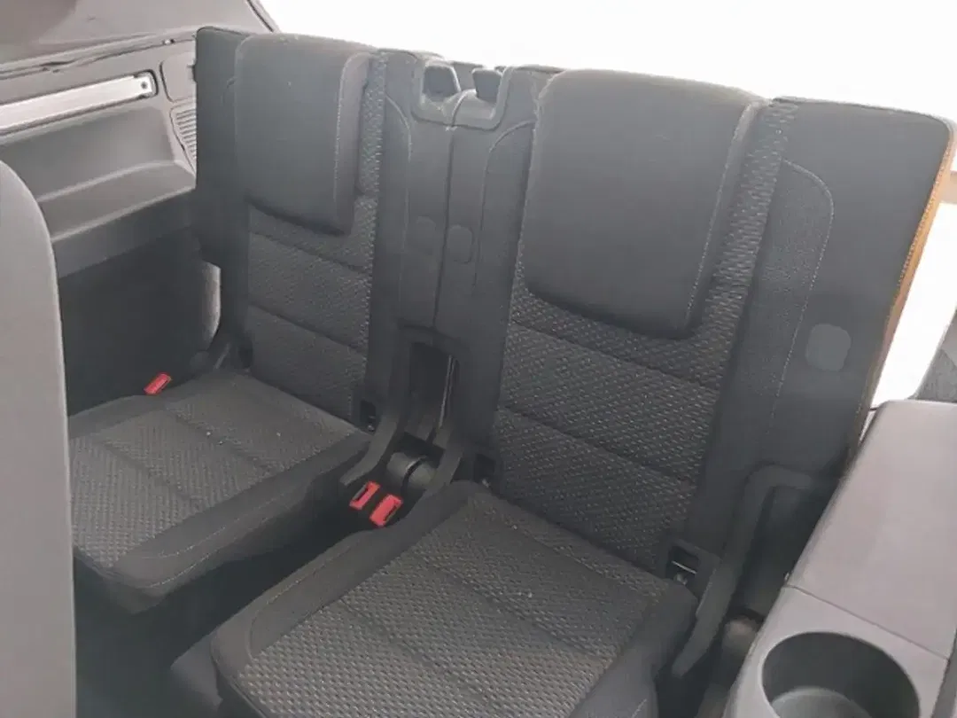 Volkswagen Touran - Thumbnail 10