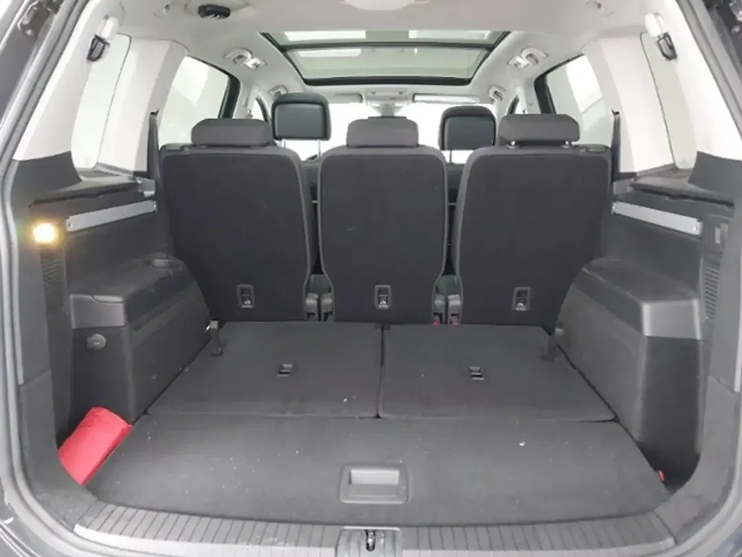Volkswagen Touran - Thumbnail 11