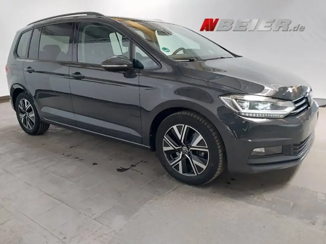 Volkswagen Touran - Thumbnail 3