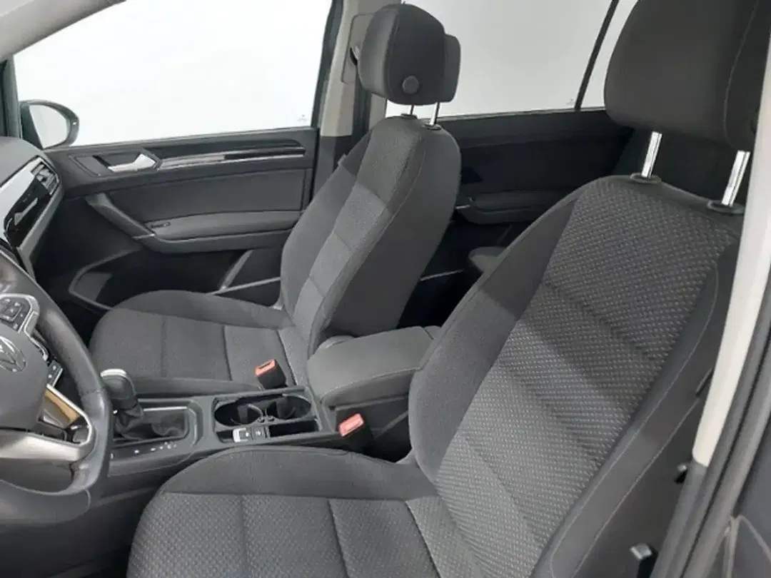 Volkswagen Touran - Thumbnail 4
