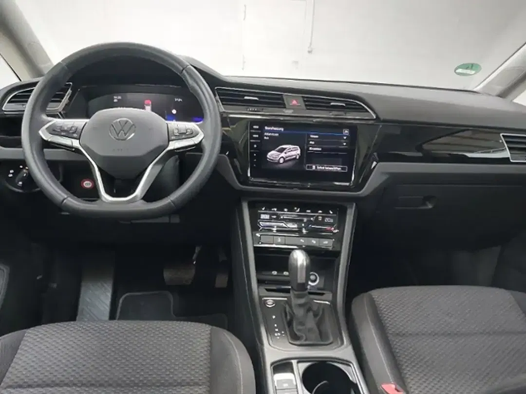 Volkswagen Touran - Thumbnail 5