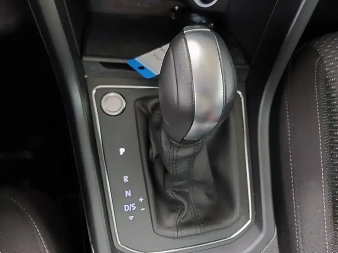 Volkswagen Touran - Thumbnail 8