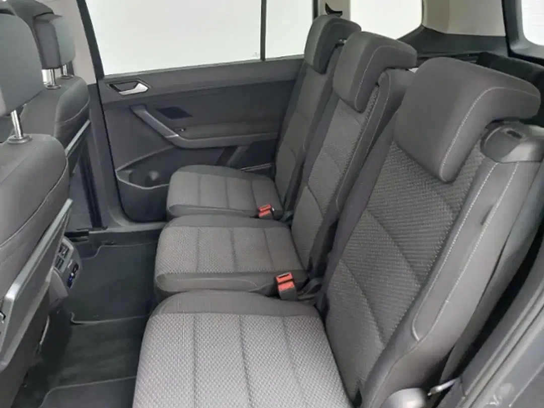 Volkswagen Touran - Thumbnail 9