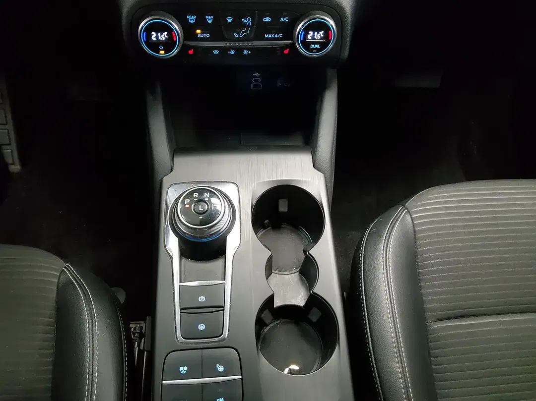 Ford Kuga 2.5 - Thumbnail 6