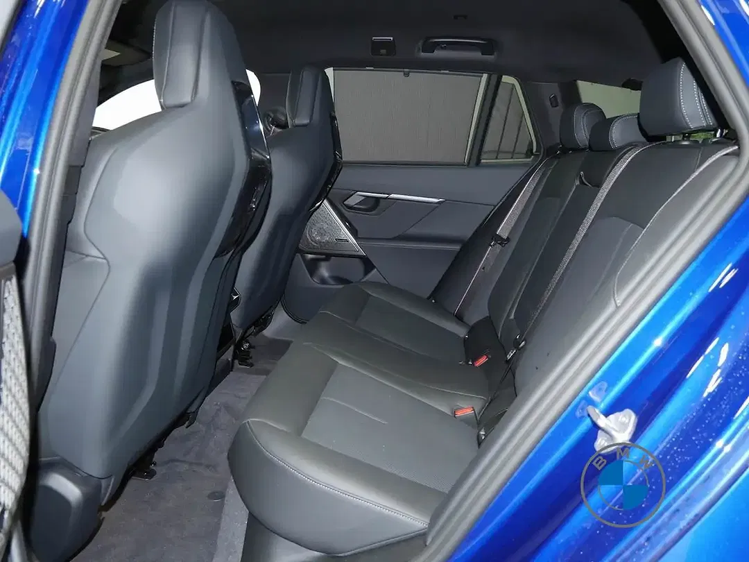BMW M5 Touring - Thumbnail 11