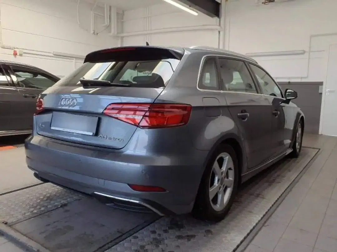 Audi A3 40 e-tron design - Thumbnail 4