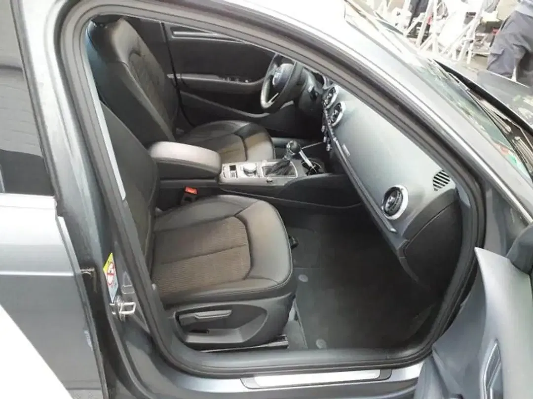 Audi A3 40 e-tron design - Thumbnail 5