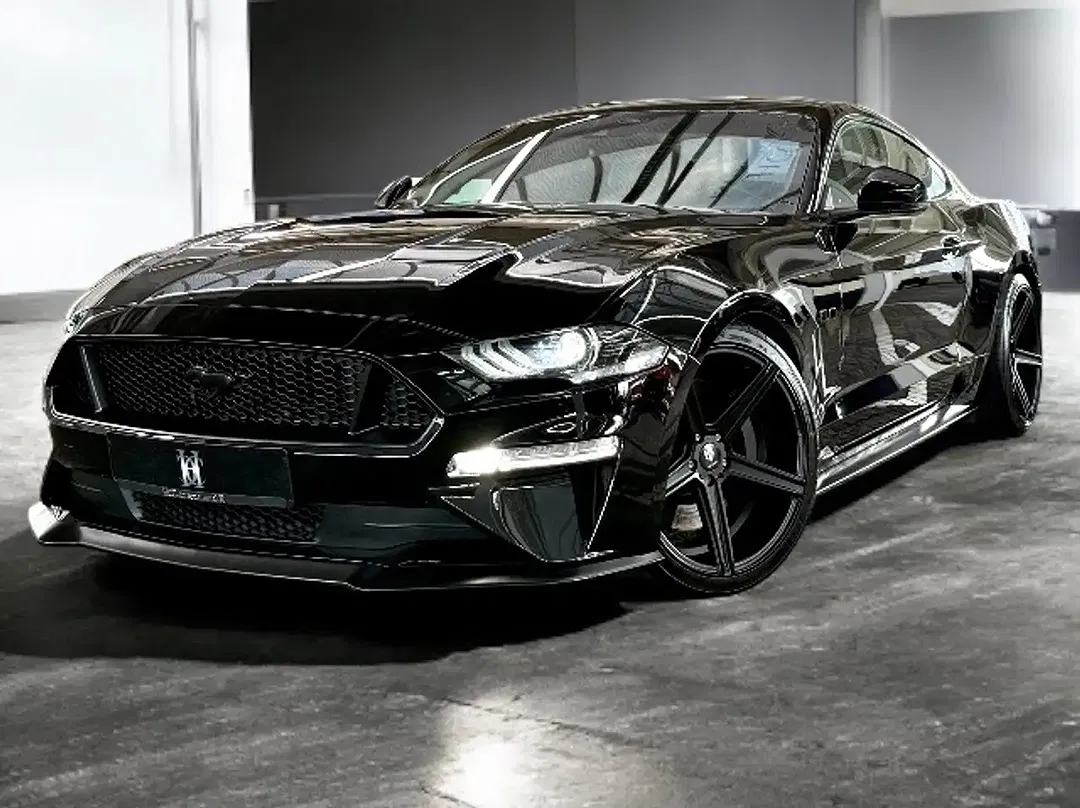 Ford Mustang GT - foto 1
