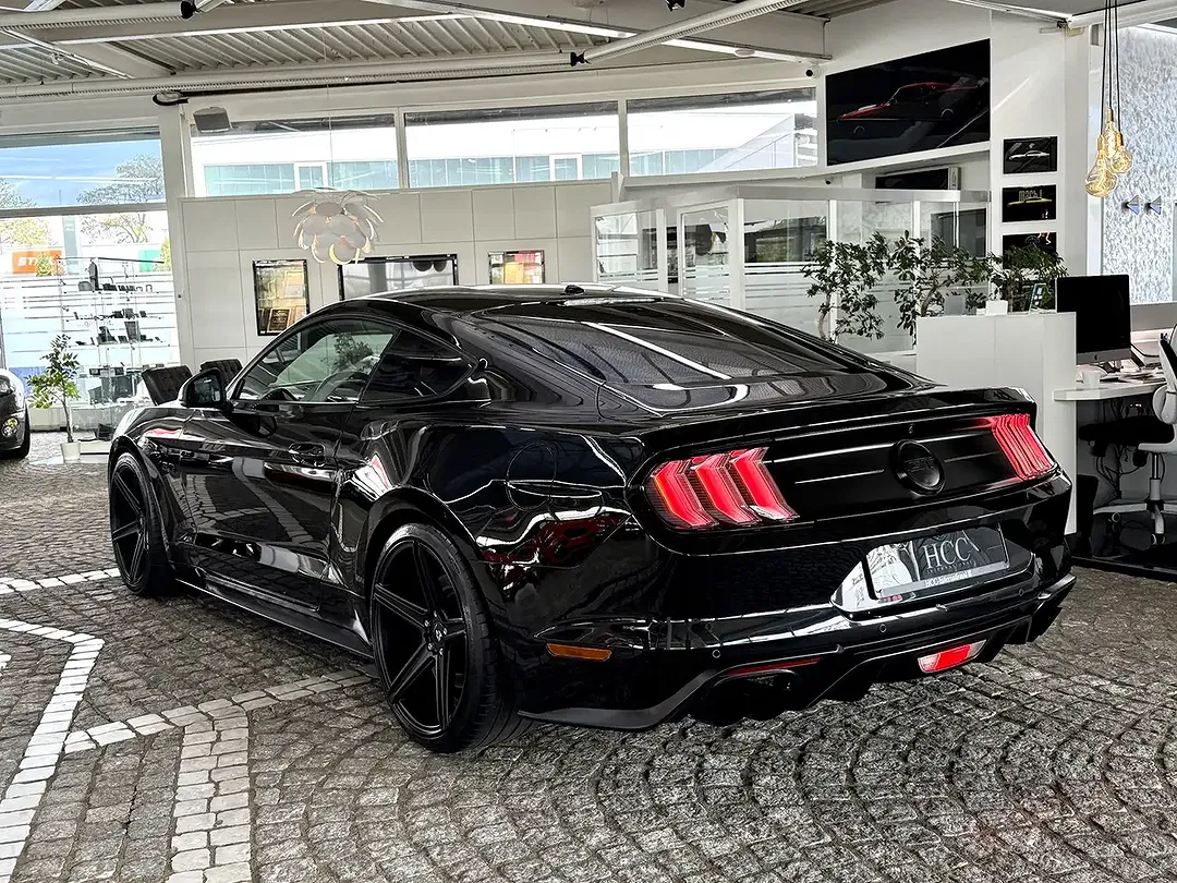 Ford Mustang GT - Thumbnail 12