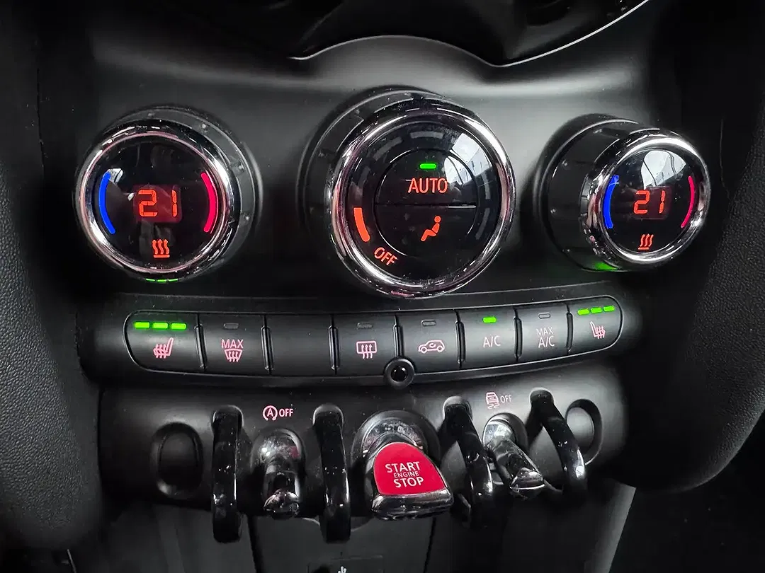 MINI Cooper Cabrio 1.5 - Thumbnail 13