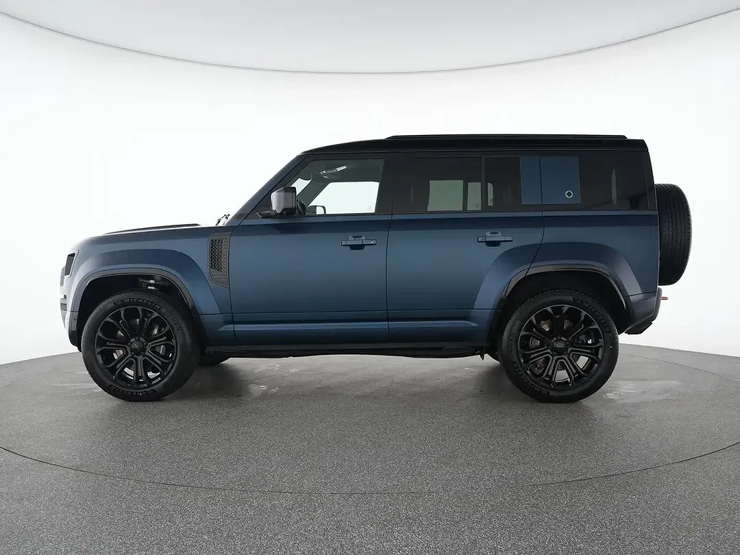 Land Rover Defender P635 OCTA 110 - Thumbnail 11