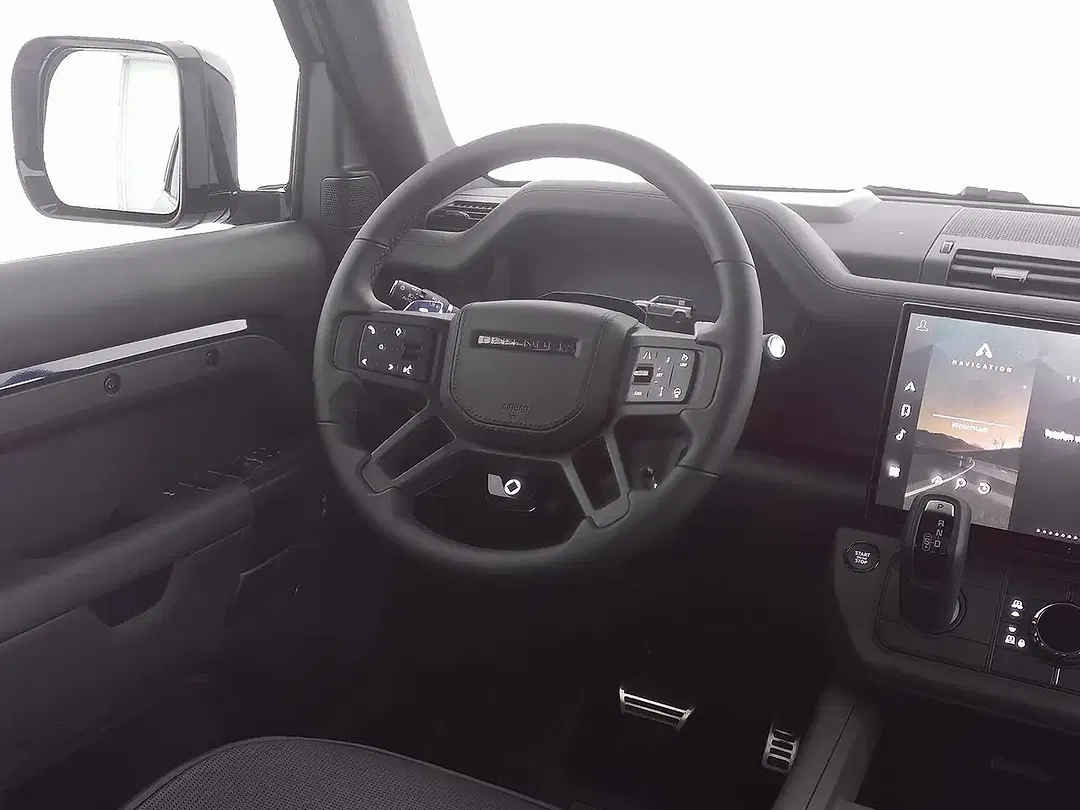 Land Rover Defender P635 OCTA 110 - Thumbnail 4