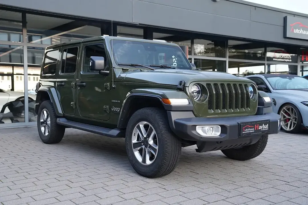 Jeep Wrangler Unlimited Sahara - Thumbnail 7