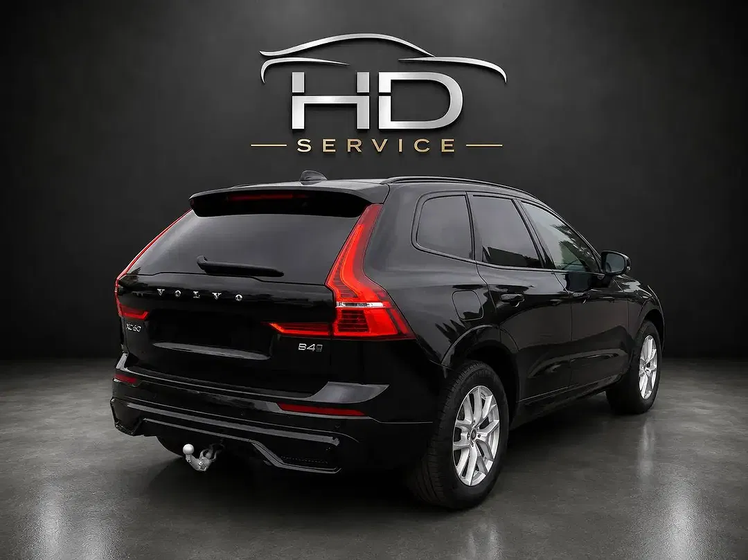Volvo XC60 AWD Plus Dark - Thumbnail 3