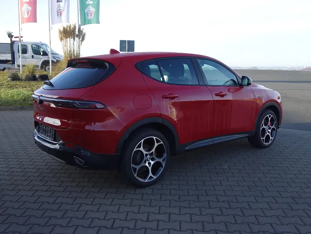 Alfa Romeo Tonale PHEV Veloce - Thumbnail 3