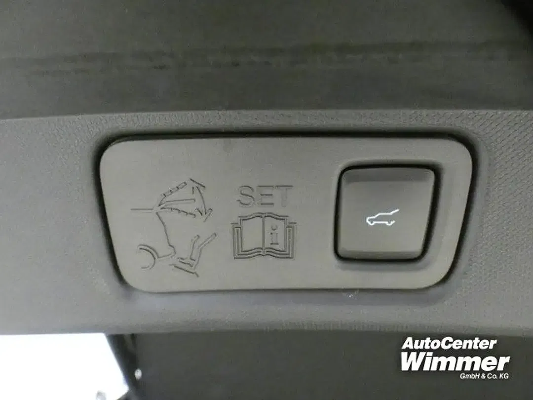 Ford Mustang - Thumbnail 11