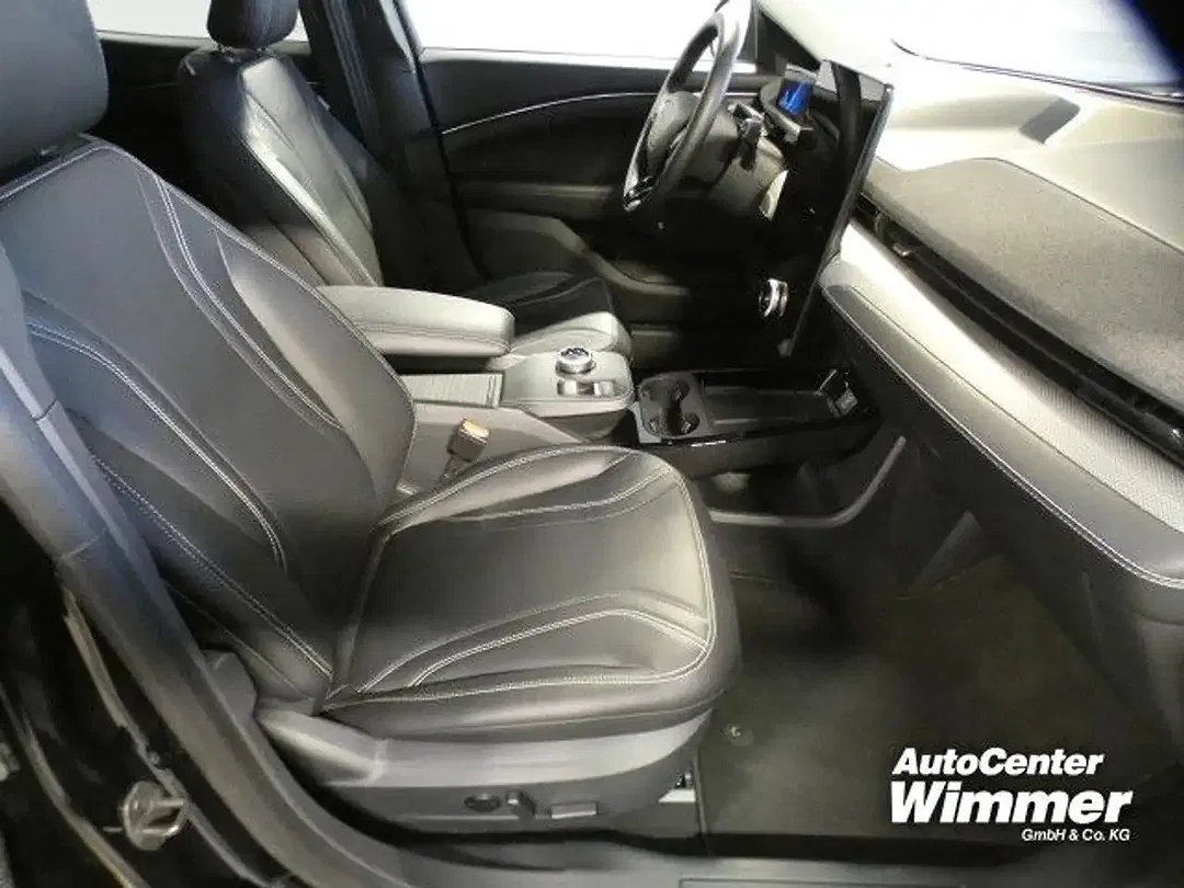 Ford Mustang - Thumbnail 6