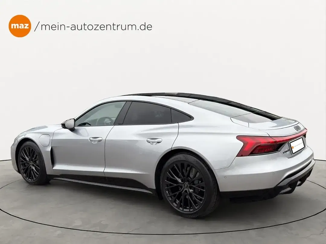 Audi e-tron GT quattro - Thumbnail 3
