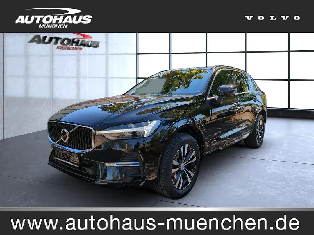Volvo XC60 Momentum Pro - Thumbnail 1