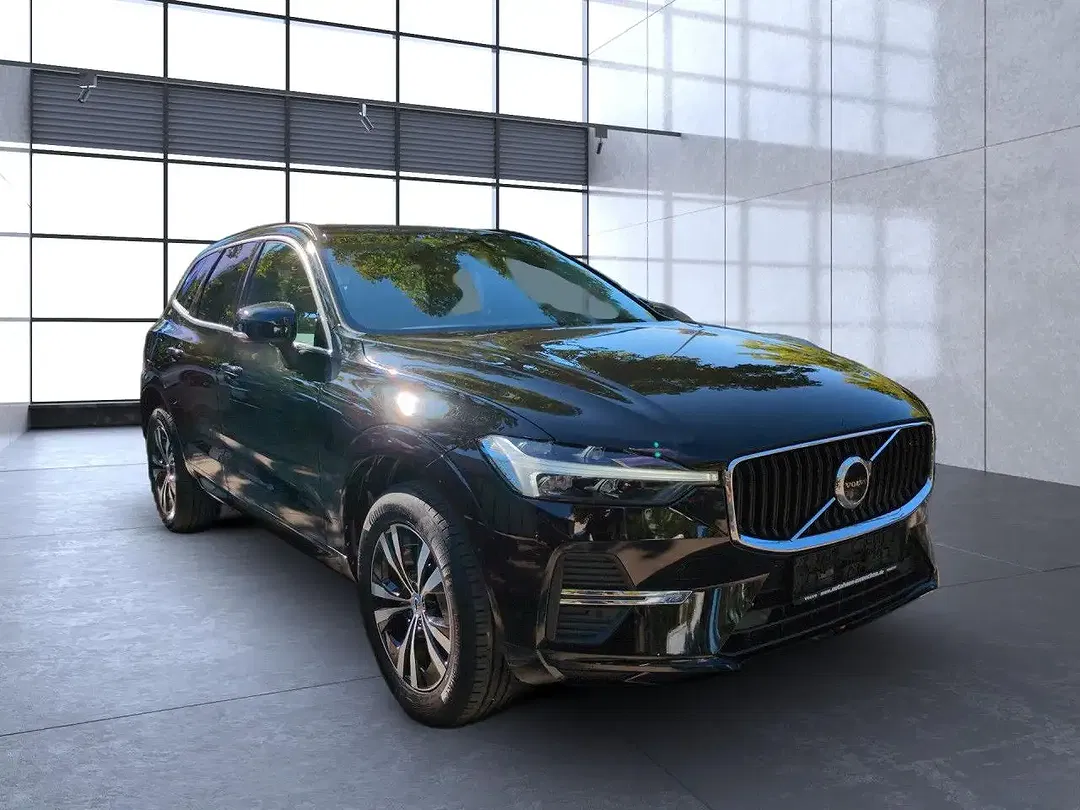 Volvo XC60 Momentum Pro - Thumbnail 6