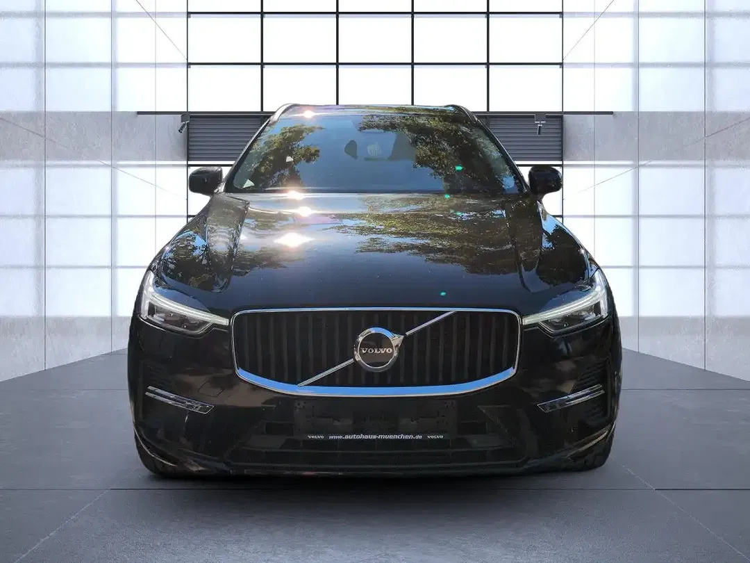 Volvo XC60 Momentum Pro - Thumbnail 7
