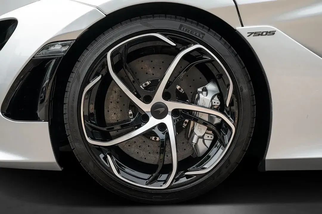 McLaren 600LT Black Pack - Thumbnail 8