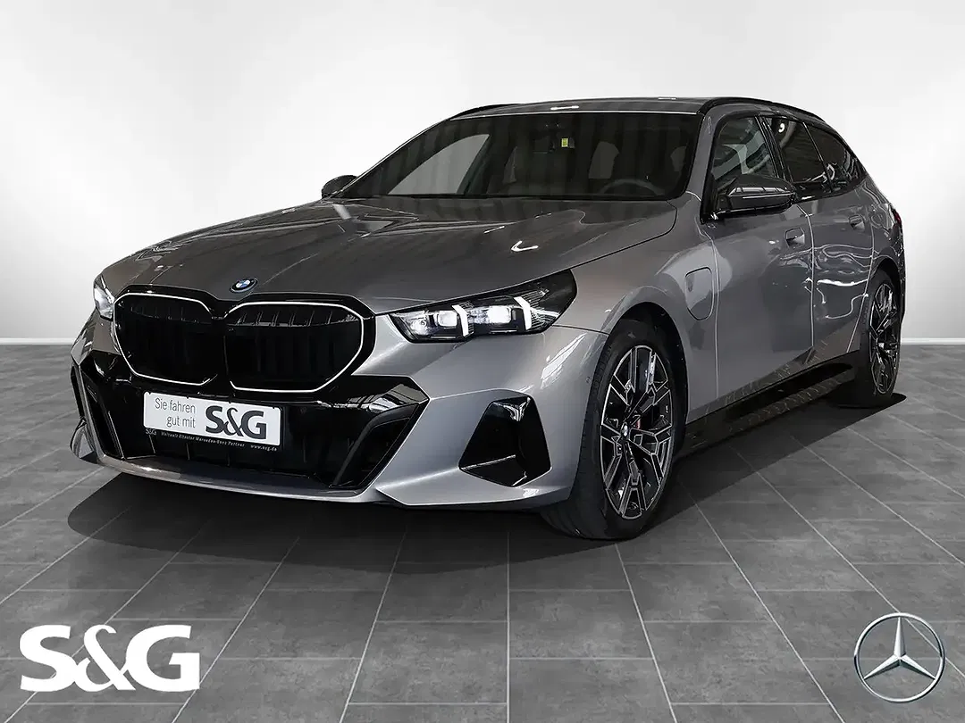 BMW 530 xDrive M Sport - Thumbnail 1