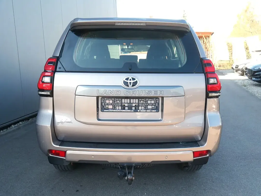 Toyota Land Cruiser 2.8 AUT Comfort - Thumbnail 3