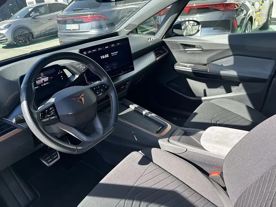 CUPRA Born - Thumbnail 10
